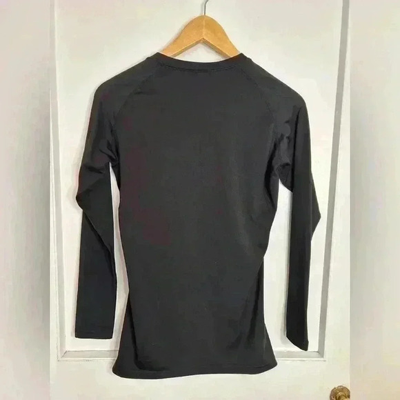 BNWOT Devops Soft Black Long sleeved Sports Shirt Size  Small - Picture 6 of 7